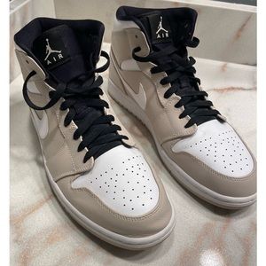 Air Jordan 1 mid desert sand, mens size 11.5- excellent condition.